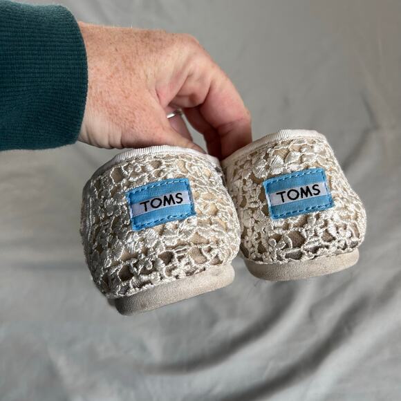 TOMS Women's size 7 Alpargata Crochet Slip on shoes - Picture 2 of 7